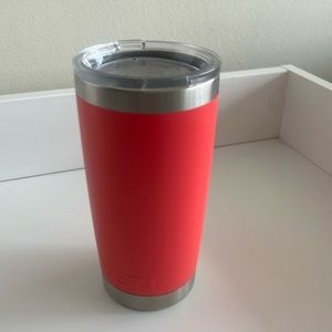 Yeti 20 oz  tumbler